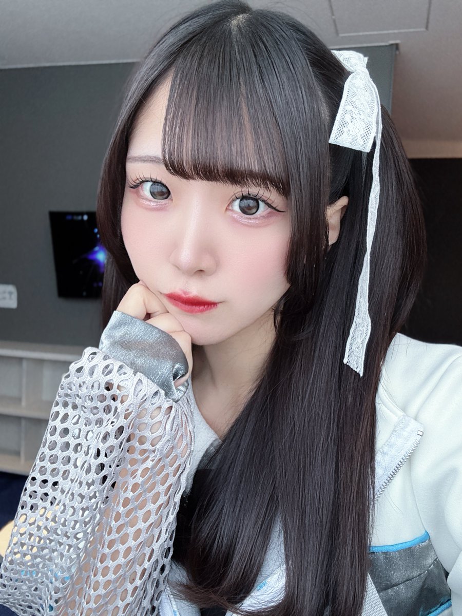 自分の自己肯定感の高さと他者からの評価が釣り合わない女、こんなに顔がいいのに、なんでなんだよ、、、