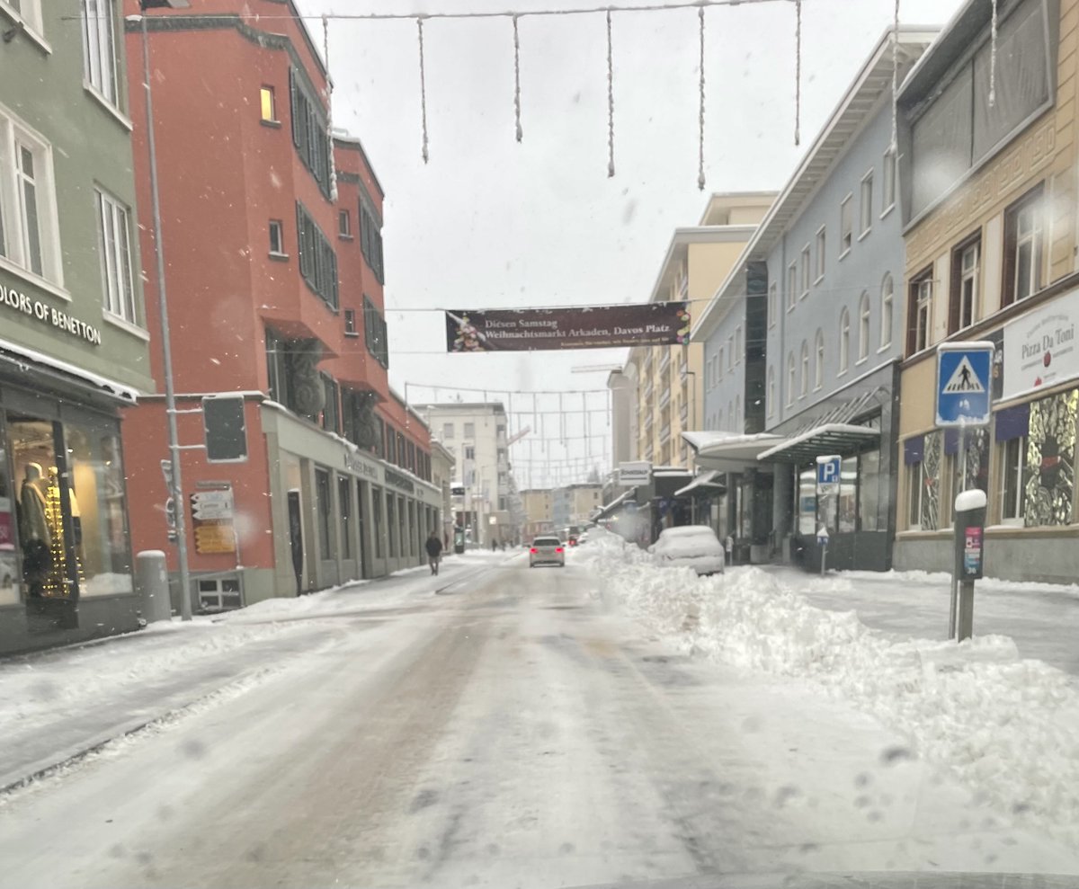 CHMelih's tweet image. #Switzerland #Schweiz #Davos #Winter #Snowing ☃️❄️⛷️🎿