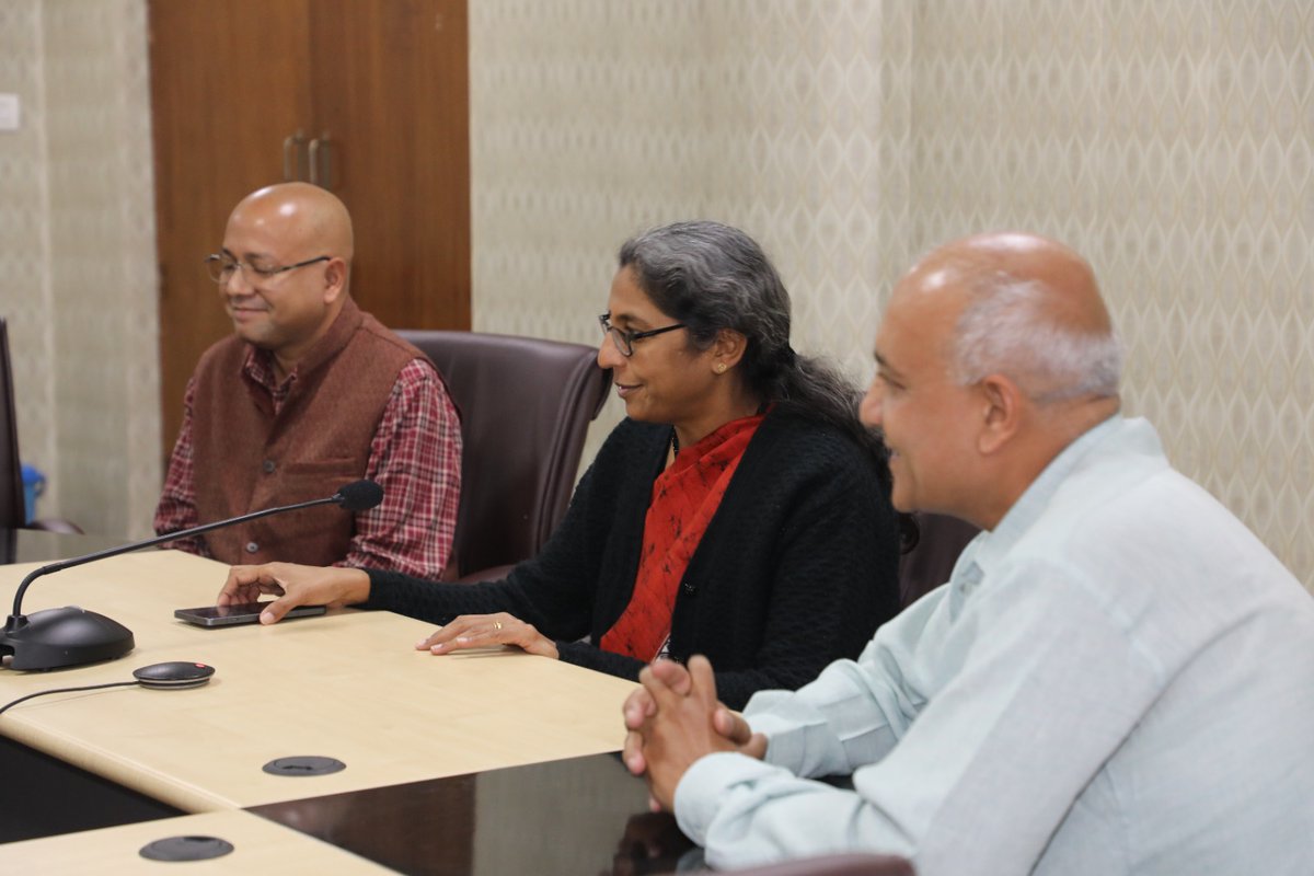 CSIR_CDRI's tweet image. This initiative reflects CSIR-CDRI’s commitment towards capacity building and empowering young scientists in advanced life science research. 
@CSIR_IND @CsirSkill @IndiaDST  @MSDESkillIndia

#SkillDevelopment #ElectronMicroscopy #LifeSciences  #TrainingProgram #CapacityBuilding