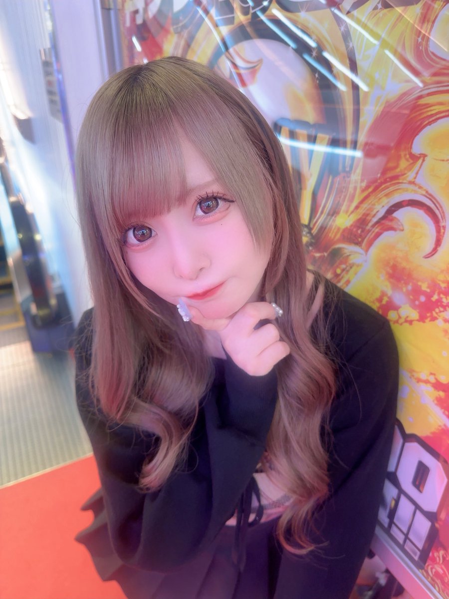 【 #ジャラン浅草店 様 】
実戦終了！🍭#PR
良さDMC活かせず、-3500枚。

【店内🍭】
⭐️かぐや様
⭐️ToLOVEる
⭐️喰種~DMC 
⭐️東リべ
⭐️エウレカART
良さそう︎👍🏻 ̖́-

バーサスと新ハナビも気になった！
スマスロからメダル機まで◎

来月！クリスマスに遊びに行くよ🎄
今日もありがとうございました💖