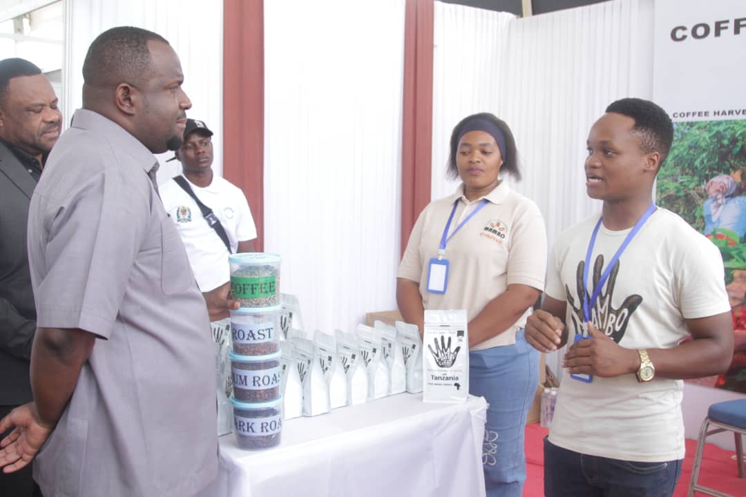 MamboCoffAfrica's tweet image. What a day at the Morogoro Region Trade Fair! Our story and roasted coffee caught the attention of the District Commissioner. Excited to continue sharing the Mambo Roast experience with everyone! #MamboRoast #CoffeeJourney #Tanzania #CoffeeTime