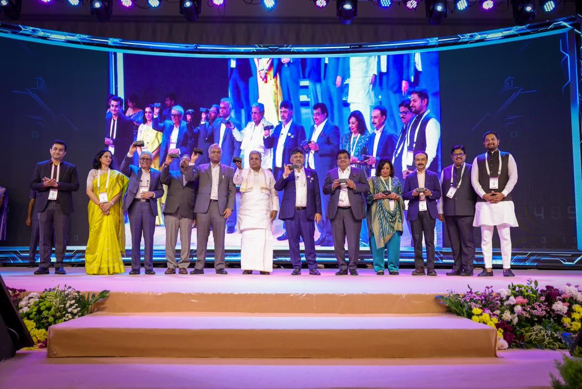 BIECentre's tweet image. BTS 2025 at BIEC was massive!
 92,478 attendees, 46,389 business visitors, 20,680 delegates and participation from 57 countries.
With 1,015 exhibitors, 663 speakers &amp;amp; 103 sessions across 10 tracks, it reinforced Karnataka as a global tech powerhouse. #BTS2025 #BIEC #TechSummit