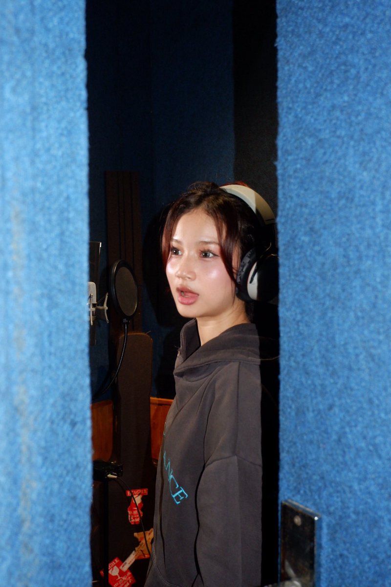 Faela_V1RST's tweet photo. sepil poto recording mimpi kechil 🤏🏻 https://t.co/6SfskEIZAW