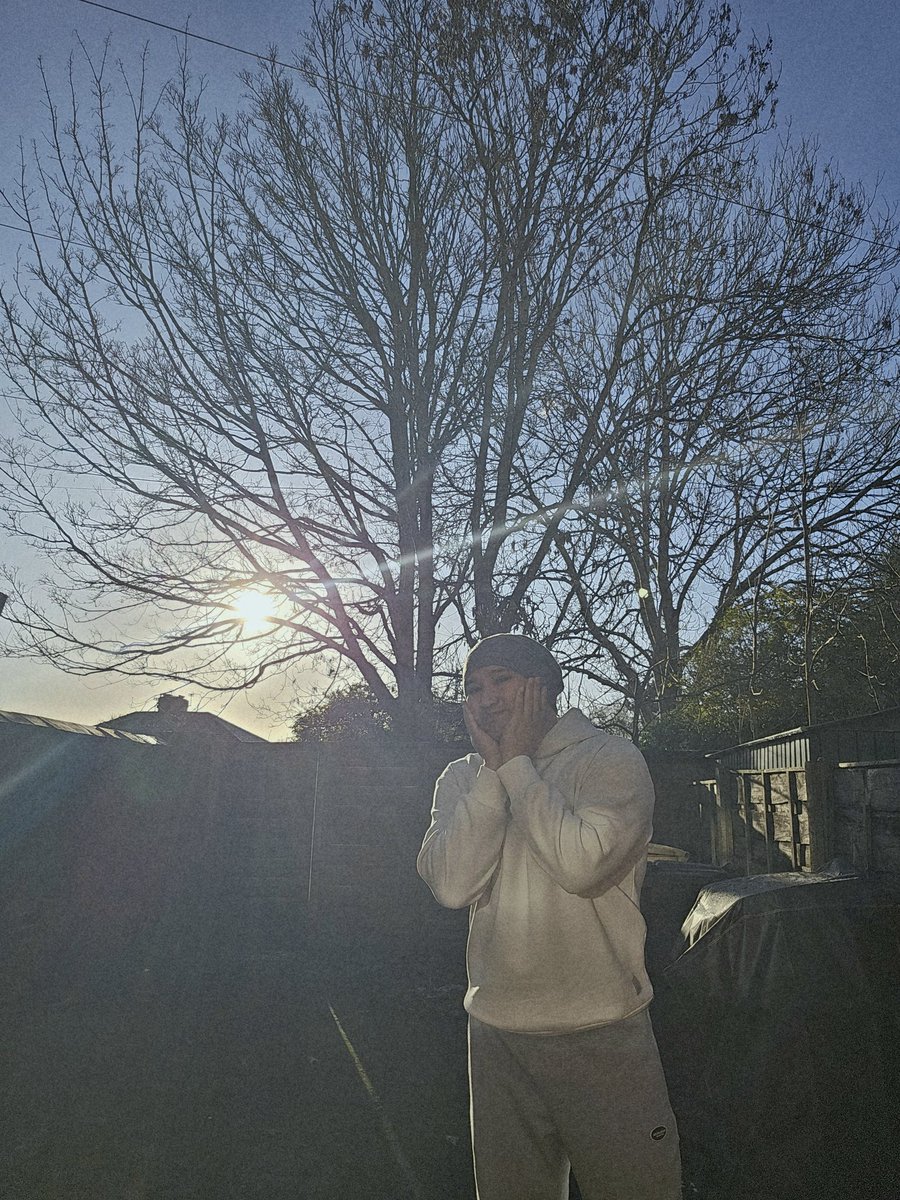 onmyodocaster's tweet image. good morning :)