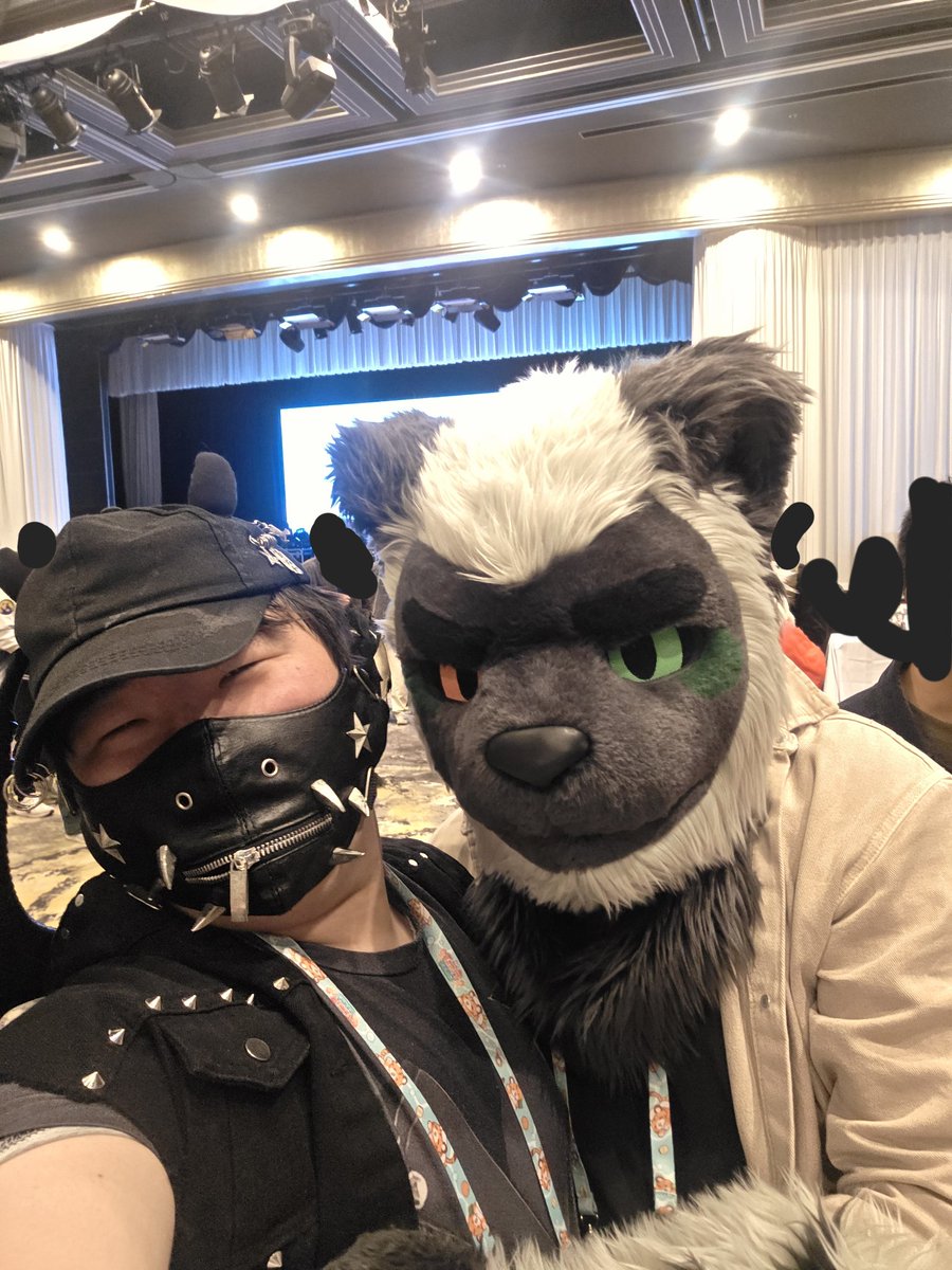 Black_the_evil's tweet image. 우아아아아~ 막스님이당😆😍
@M_A_K_X_ 
#fursuit #FURSTCLASS