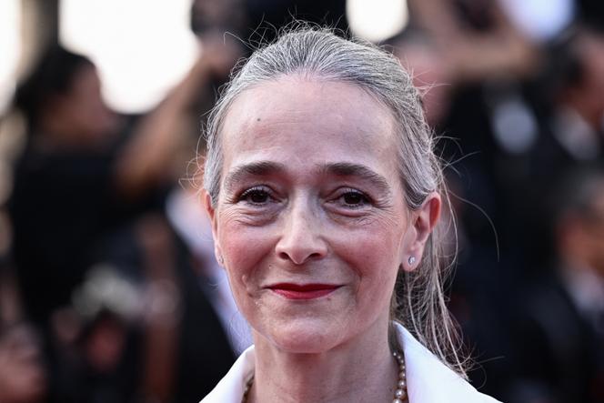 MichelF29015597's tweet image. Chroniques déplacées et insultantes, émissions truquées  (Lucet), dérapage budgétaire, 
Ce matin j'ai une question toute simple, "qui protège Delphine Ernotte ?"