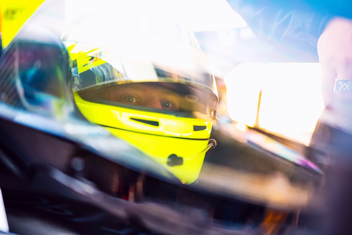 AutomundoArg's tweet image. 🏁 #MickSchumacher se despide del sueño de la #F1 e inicia su propio camino en #IndyCar 👉 wp.me/pabQqR-tZ3