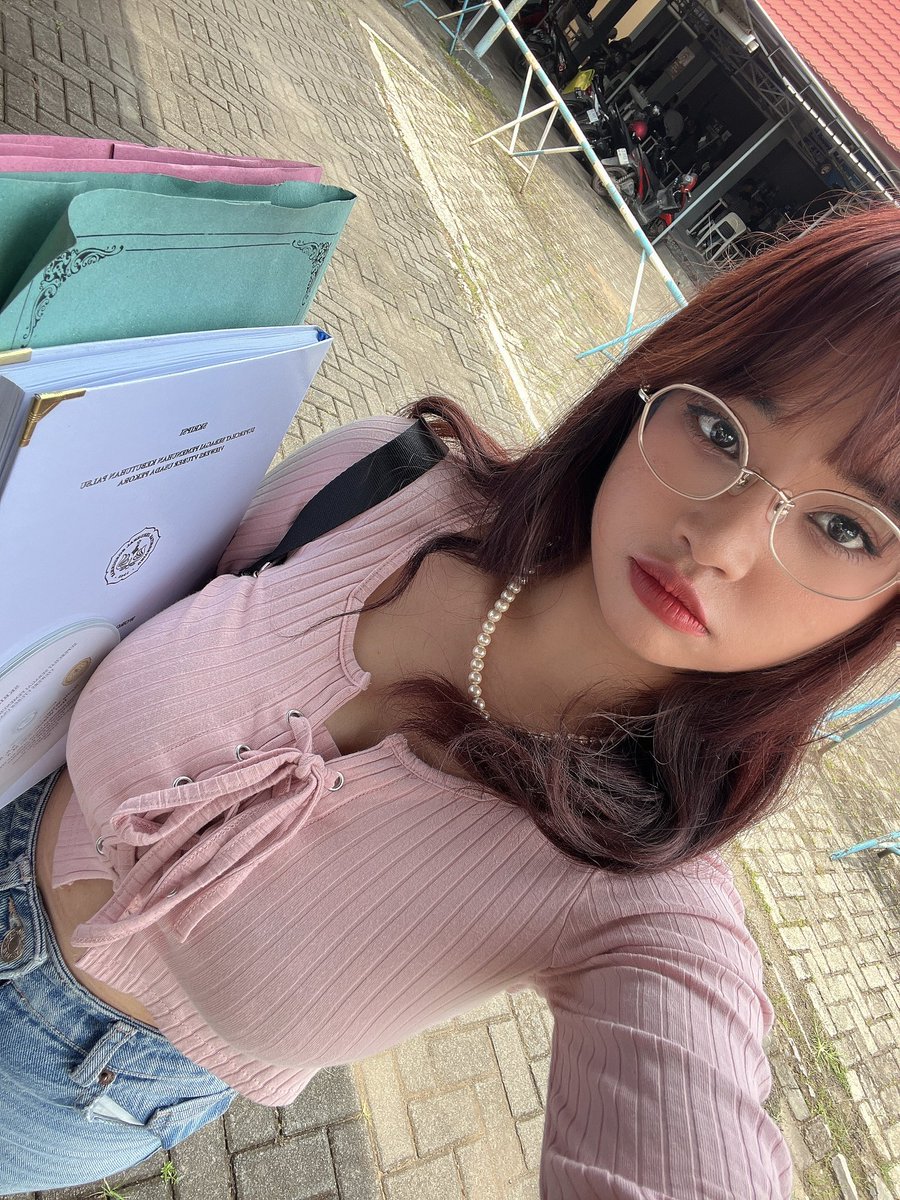 genevieve ꩜ tweet media