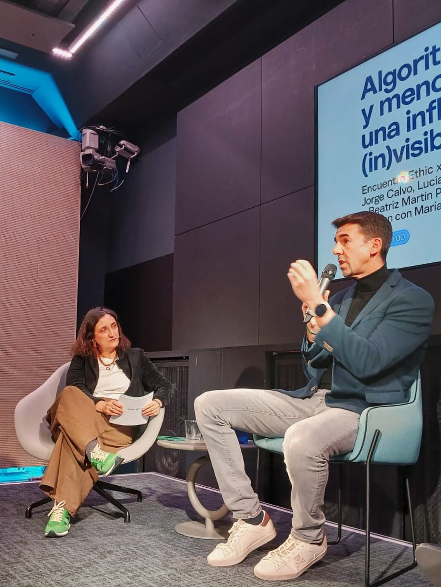 Ethic_'s tweet image. 🎙️Jorge Calvo: «Falta un conocimiento más profundo de quién hay detrás de los #algoritmos».