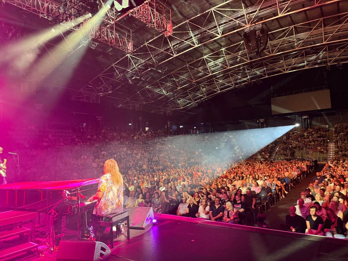 Tim Minchin tweet media