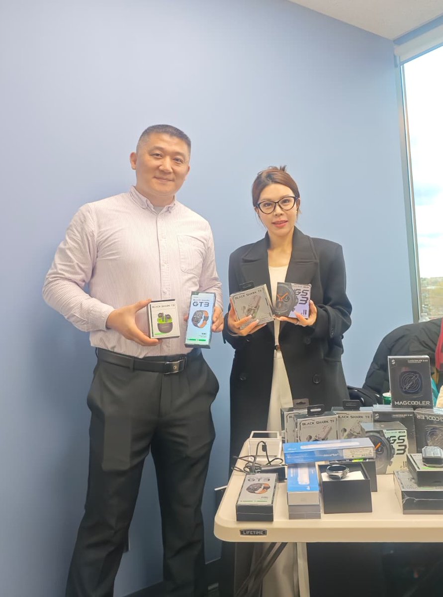 ExaeonTech's tweet image. Exaeon CEO Mr. Zheng Zhou, together with COO Ms. Ping Zhou, present some of the products we sell in the local market at the Business EXPO held in Markham Ontario on Friday Nov. 21st, 2025.