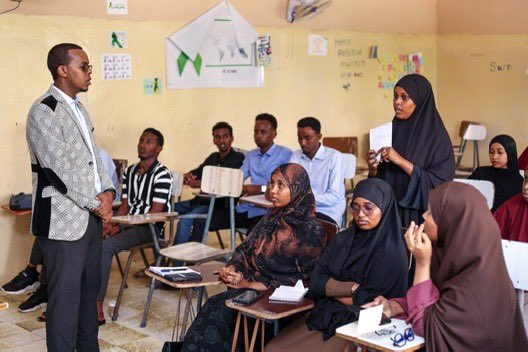 sntvnews1's tweet image. #Somalia’s first National Social Work Curriculum is strengthening social services across the country.

With support from @DKinSomalia &amp;amp; partners, leading universities are training a new generation of social workers dedicated to protecting children &amp;amp; supporting vulnerable…