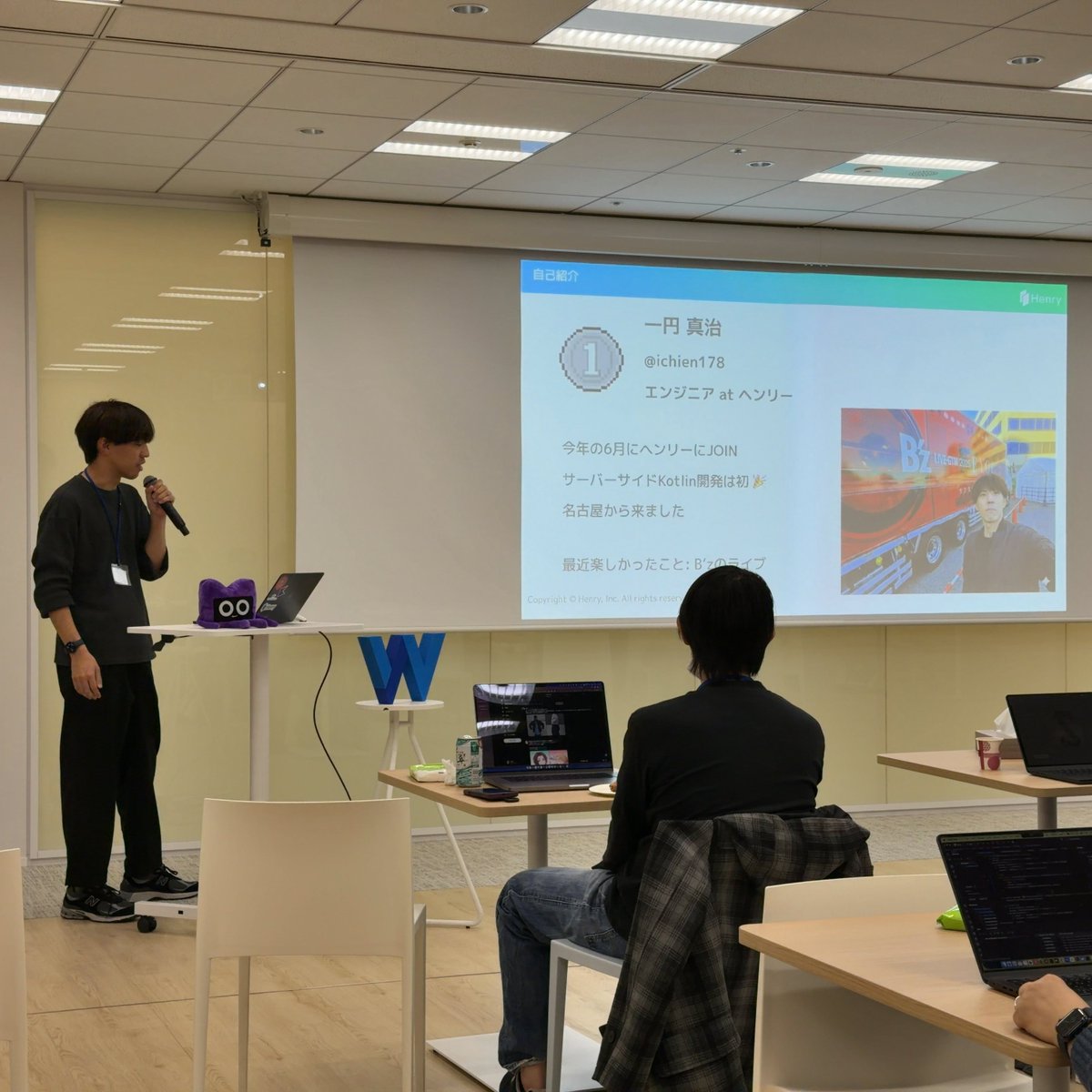 odashoDotCom's tweet image. #KotlinFest_SSK 最初のセッションは @ichien178 さん！名古屋じゃない愛知から来たらしい？？(´Д` )？？