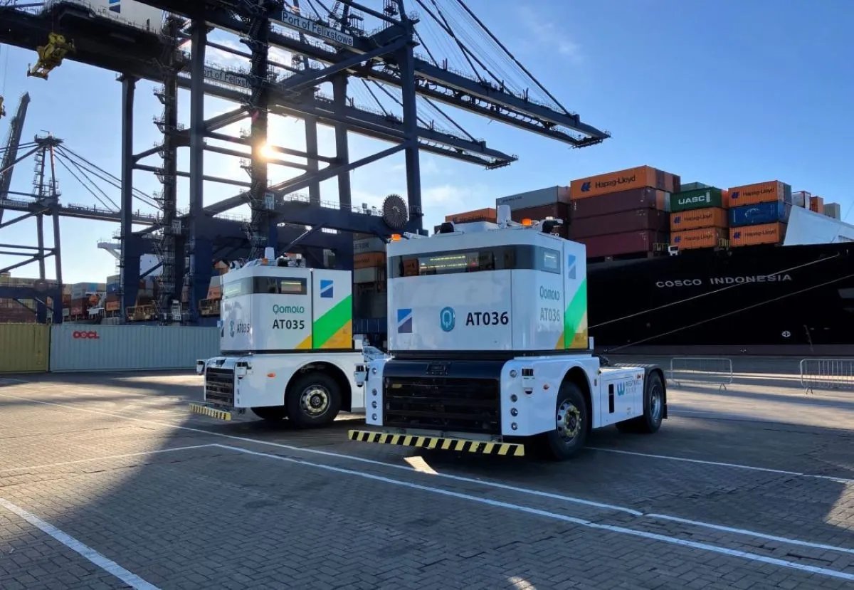 TheEVuniverse's tweet image. By the way, this is normal now: 64 autonomous trucks in UK's Port of Felixstove.

"The new trucks use advanced sensor fusion combining a 360-degree industrial-grade binocular camera with 128-line LiDAR. They communicate driving intentions through light signals and audio alerts"