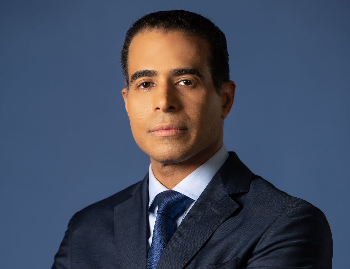 Miralba's tweet image. José Dantes le responde a Paliza:

No, señor Paliza. Si hoy vemos “nombres que no imaginábamos” no es porque el país cambió: es porque el PRM llenó su boleta de vinculados al narcotráfico. Esa es la diferencia.

Decir ahora que “se indignan” porque algunos “accedieron a su…