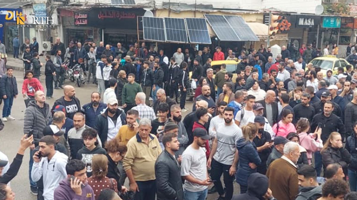 NPA_English's tweet image. Residents of Jableh city in #Syria’s coastal #Latakia Governorate took to the streets to protest a surge in kidnappings and to demand the immediate release of detainees.

#Jableh – #NorthPress
