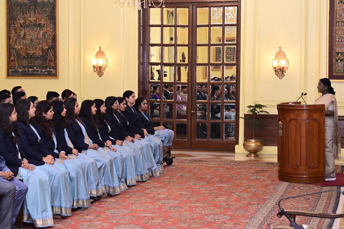 airnewsalerts's tweet image. Addressing the Officer Trainees of Indian Revenue Service of the 76th batch in New Delhi, President #DroupadiMurmu said, the collection of revenue is critical for nation-building. 

President highlighted that these revenue funds -  infrastructure, education, health, &amp;amp; social…