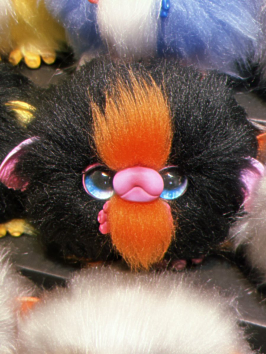 決起集会お疲れ様でした🧛‍♀️
密かにミッションを遂行していまして
お写真撮ってなかった💦
ネイルと同じカラーの子達を連れて帰りましたよ💙✨
そして今の形のフルフィーちゃん
年内で最後になります。
当選者様へのご案内順次DMしておりますのでしばらくお待ち下さい♪