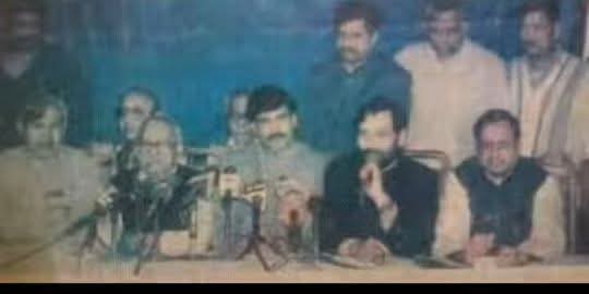 अगर आनंद मोहन जी भी समझौता करना जानते…
तो आज  बिहार के CM होते!
और अगर मुख्यमंत्री की कुर्सी नहीं भी मिलती,
तो भारत सरकार में भारी-भरकम मंत्रालय इनके ही हिस्से आता।

लेकिन याद रखिए—
समझौता करने वाले नेता मंत्री बनते हैं,
और व्यवस्था की आंख में आंख डालकर बोलने वाले
इतिहास बनते