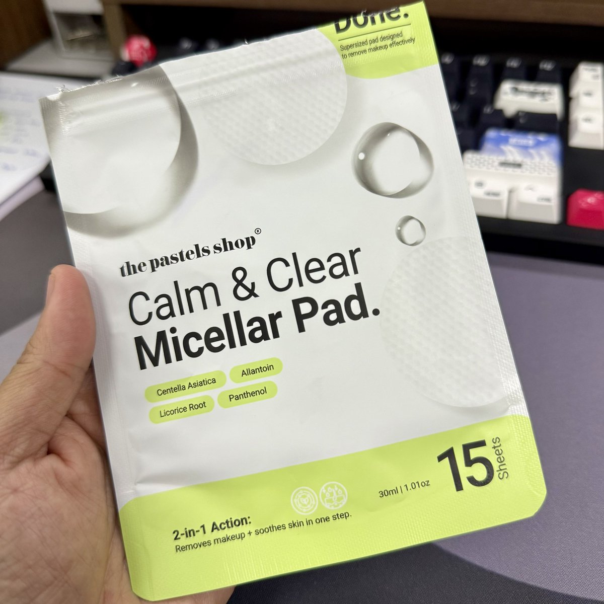 _hafei's tweet image. this is definitely worth-every-penny.

from someone yang very malas pakai ss (sebab my ss kena remove by micellar)
to
someone yang rajin pakai ss and re-apply sebab this awesome micellar pad!

kudos @sarinizainal n @thepastelsshop