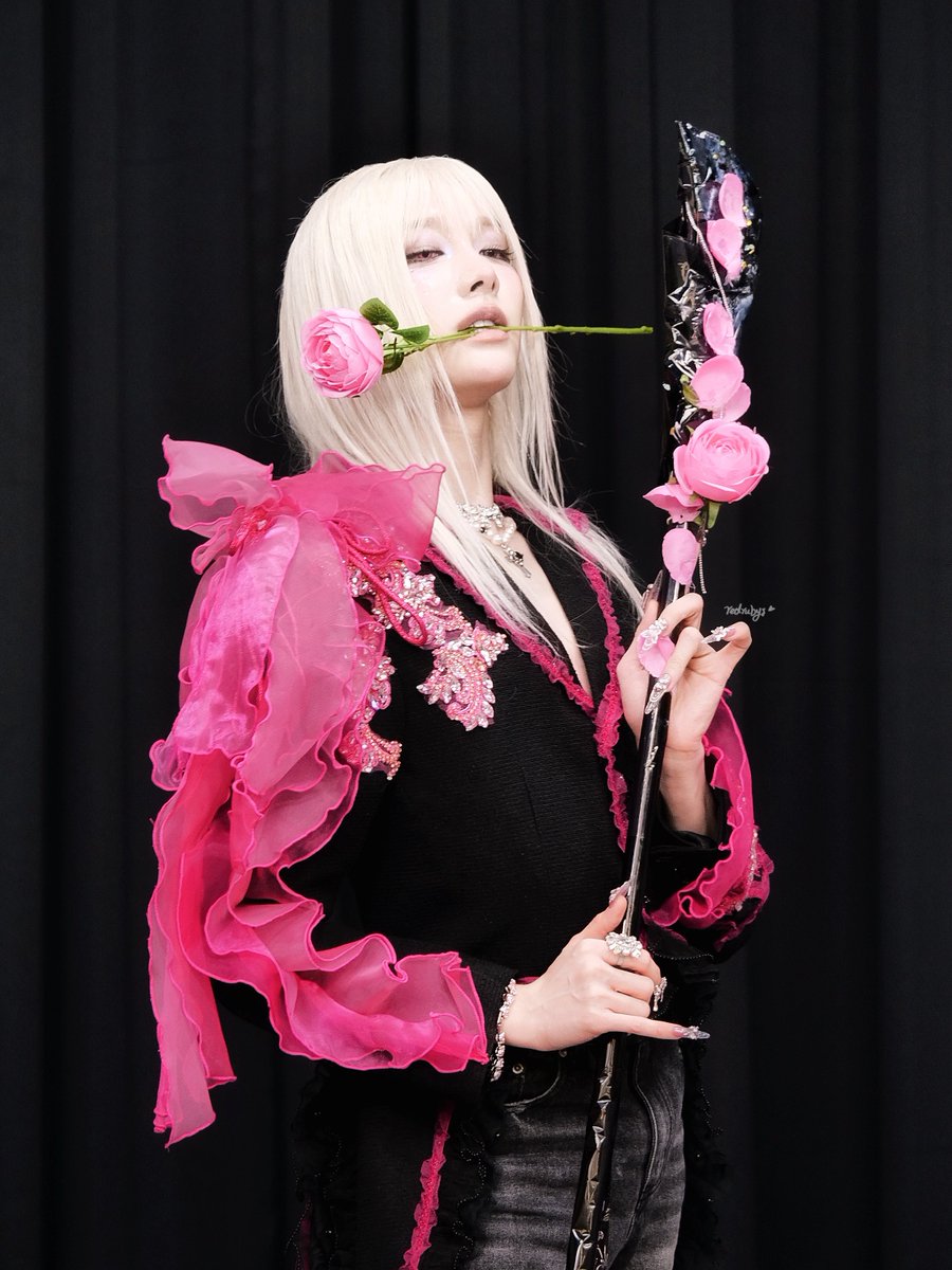 redrubyj_'s tweet image. 251109

#루이 #RUI
#엑스러브 #XLOV