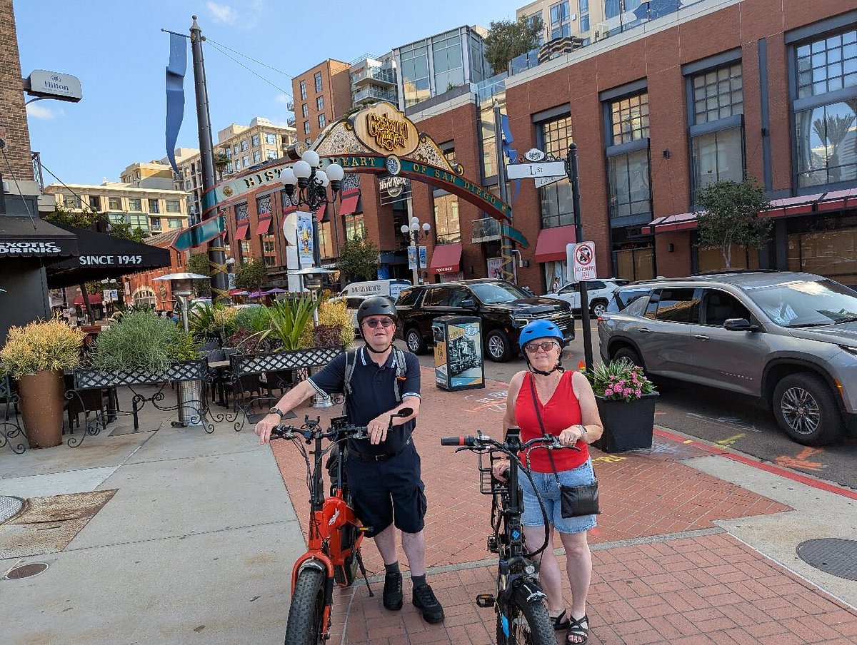 AnotherSideTour's tweet image. Rise and ride! 🚴‍♀️🌅 

Start your day the right way with our Early Bird Guided E-Bike Tour in San Diego. Enjoy quiet streets, fresh coastal air, and beautiful morning views as the city wakes up around you. 

Ride with us 🔗 bit.ly/37UMfQd

#SanDiego #EBikeTour