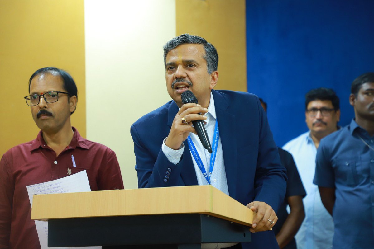 IIFCL's tweet image. IIFCL along with the District Administration of Nagarkurnool, has launched QR-coded learning books for Govt School students in Telangana under its CSR initiative.
A step towards interactive, accessible &amp;amp; digitally enriched learning.
#IIFCL #CSR #Education #DigitalInclusion