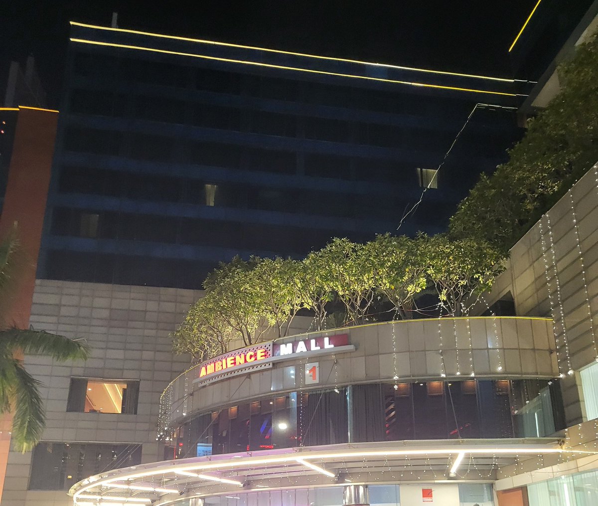 sonalyou's tweet image. 🍿-Movies match made in Heaven!Daughter planned for movie,🍿is a must always. Movie WICKED &amp;amp; shopping at PVR.I slept through the last 1/2 an hour as always🙈,loved the Pizza@ PizzaExpress.#Gratitude💫#Happy🥰🧿
Even the smallest moments leave a mark that time can&apos;t erase.#Vibes🪷