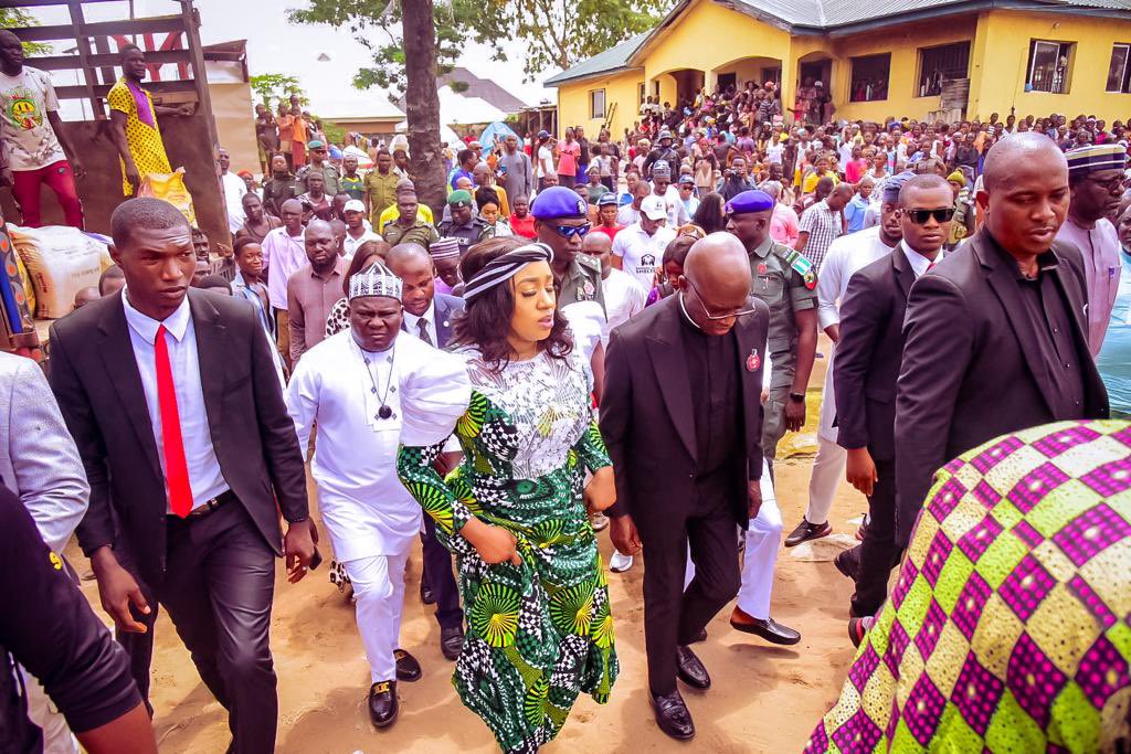 edu_betta's tweet image. I love Nigeria with all my heart, yesterday, today, tomorrow and always I will give my sincere all best for this nation🇳🇬 and its people. In my innocence; I gave all; unending hours going through places where people of my status will never condescend to; just to bring succor to