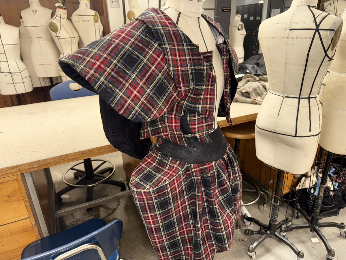 파이널 과제하느라 스크린타임 반토막남;;^^