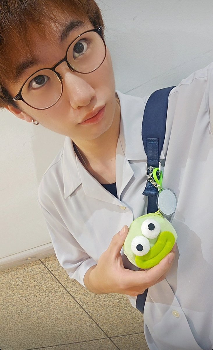 cosplay      vs     daily