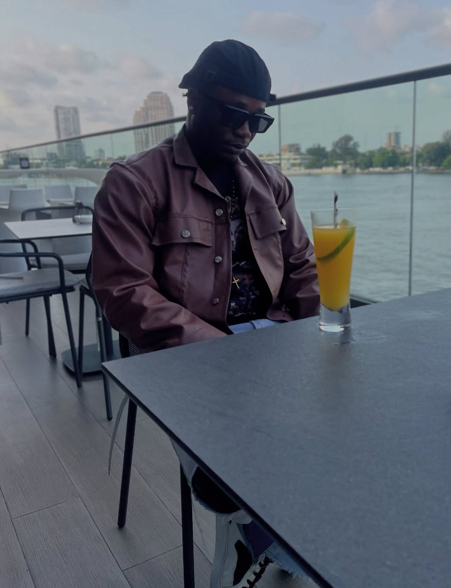 Airjazzi1's tweet image. Peace , music &amp;amp; a little vibe 🙂