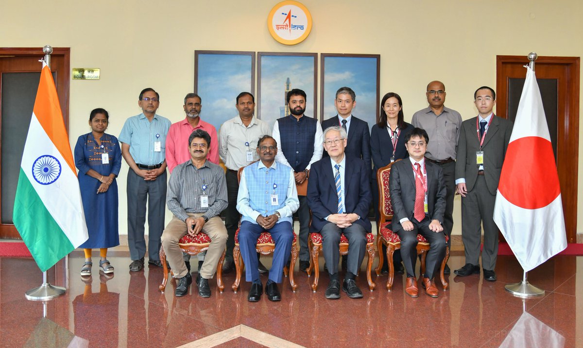 indianspacepost's tweet image. Chandrayaan-5/ LuPEX: Japanese delegation visited ISRO headquarters on 21 November to discuss ISRO-JAXA LuPEX mission &amp;amp; potential opportunities to work together in robotic arm for Indian space station, launch of scientific satellites &amp;amp; in supporting researches/private companies.