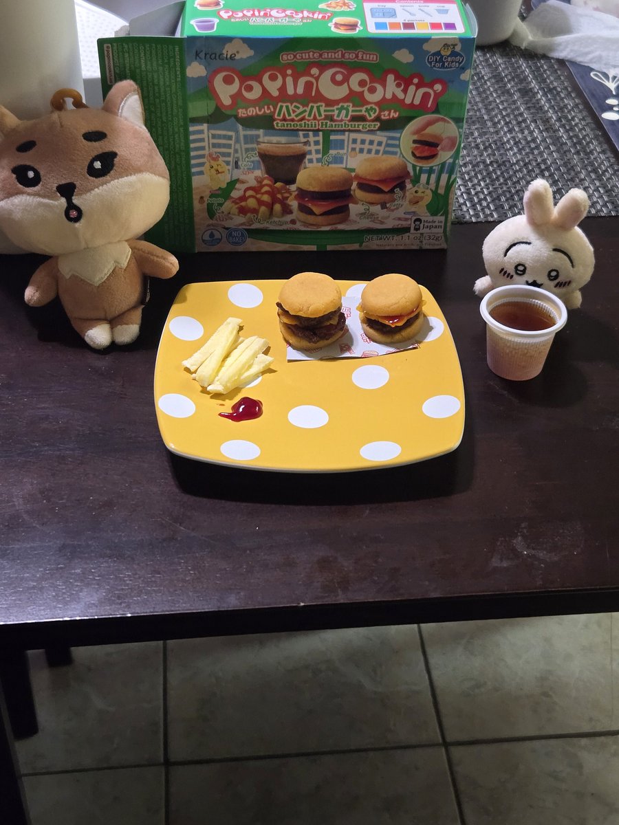 kiriyonkie's tweet image. my sister made a poppin cookin kit for ke and usagi