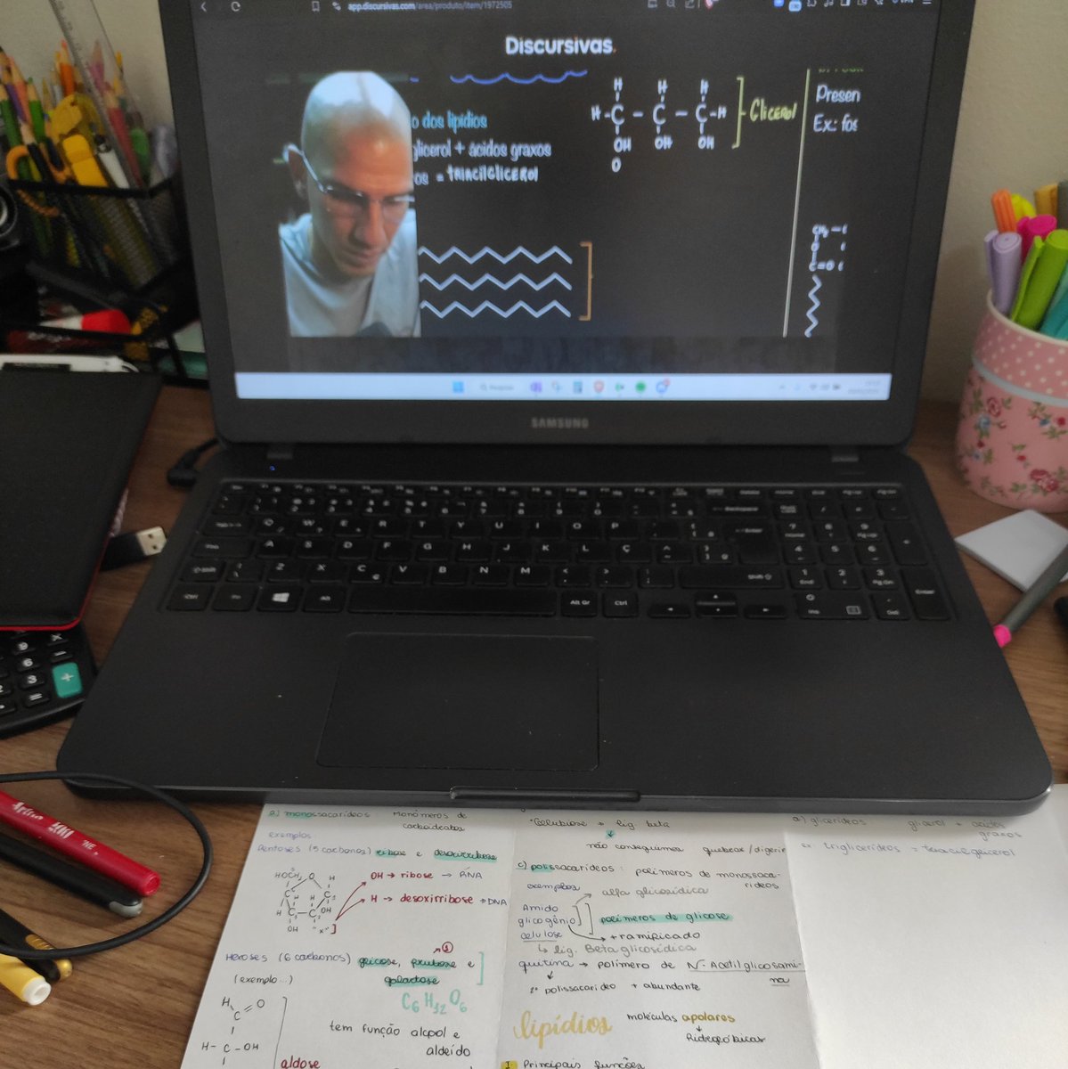 anapsmed's tweet image. A partir de hoje com o meu cupom 🏷️𝗔𝗡𝗔𝗠𝗘𝗗  vocês conseguem +10% de desconto no combo de 6 matérias especial BlackMed do 𝗗𝗶𝘀𝗰𝘂𝗿𝘀𝗶𝘃𝗮𝘀!!
 
Link: discursivas.com