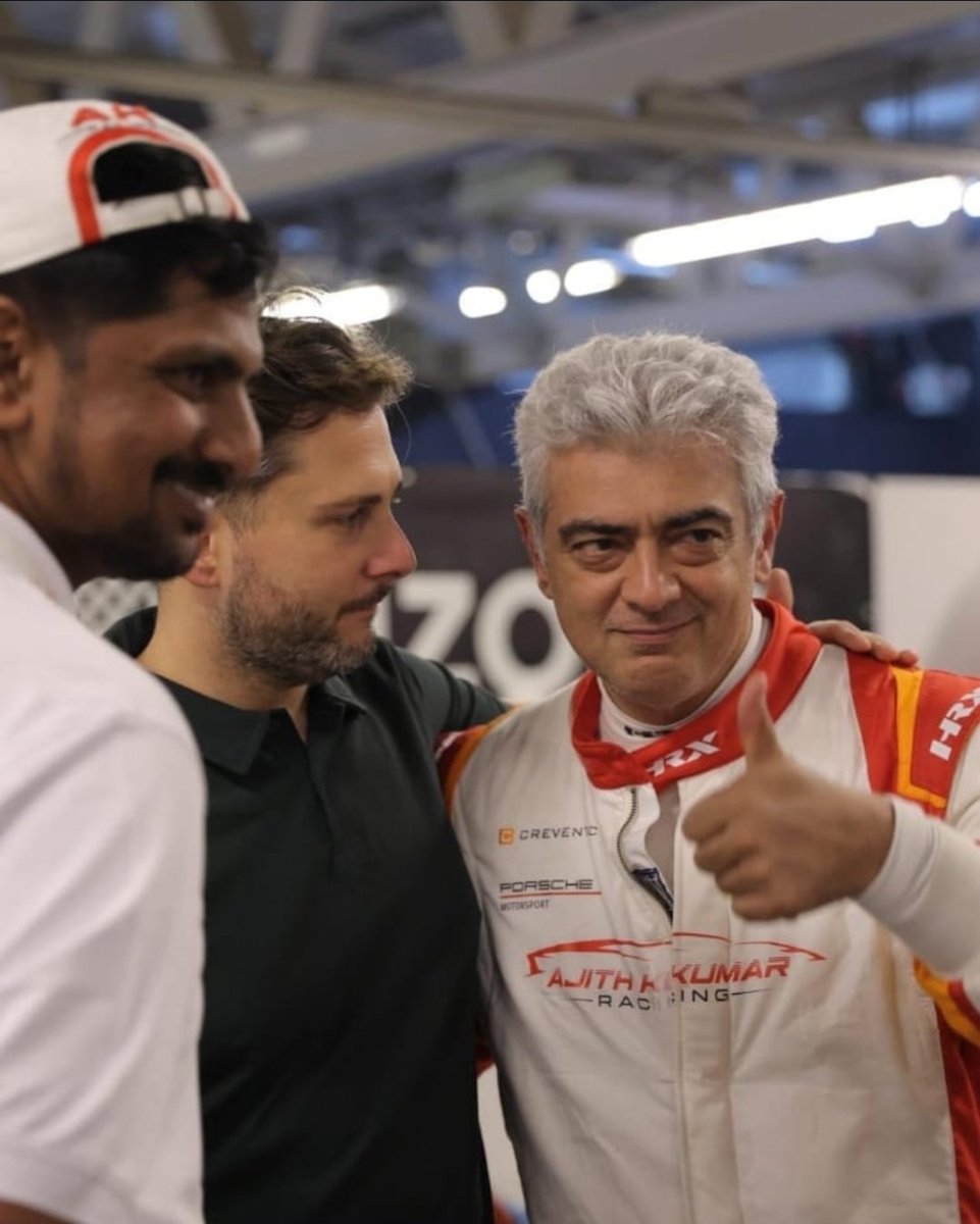 AjithUKFans's tweet image. Thumbs up 👍 !! #AjithKumar