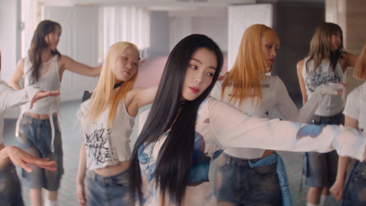 PopBase's tweet image. One year ago today, IRENE of Red Velvet released ‘Like A Flower.’