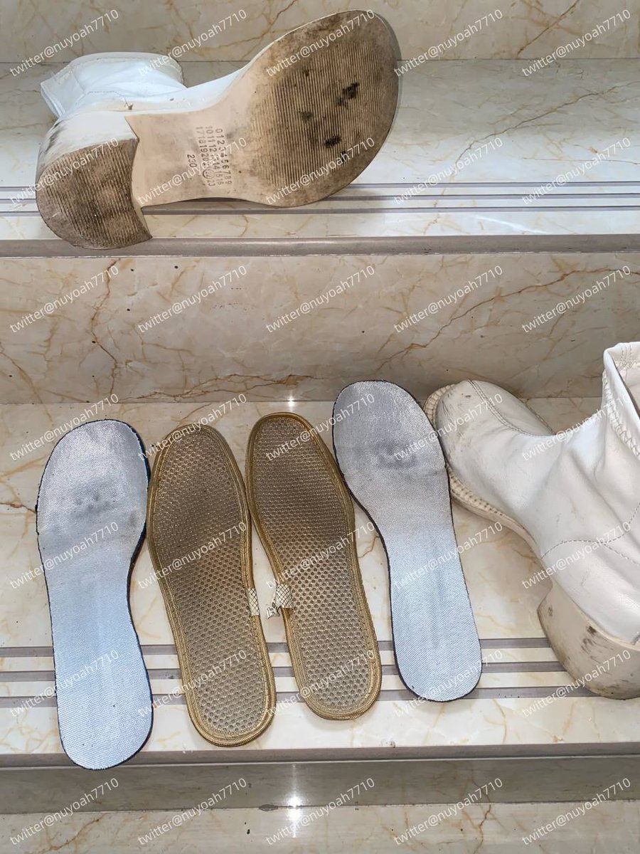 nuyoah10010's tweet photo. 这两双味道最爽的，也不是那种刺鼻臭闻了秒硬，毛拖鞋肯定是光脚穿的贼吸味啊脚掌处猛吸简直爽飞了味道爽到不行！#打胶 #扫楼打胶 #恋足 #原味 https://t.co/WpAwuDICPy https://t.co/xpHE1IqC4T