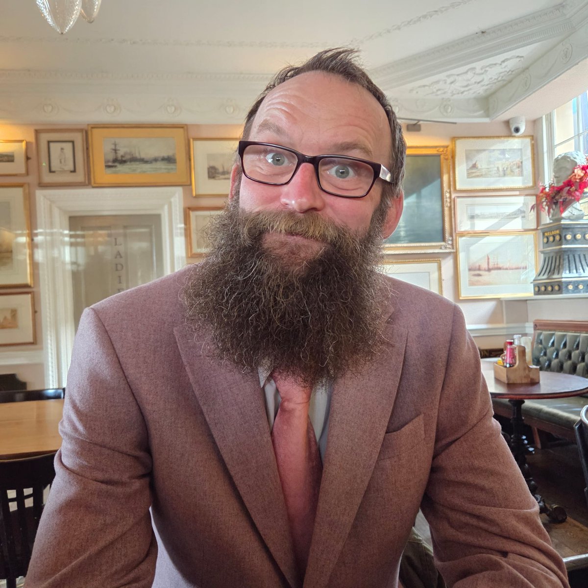 MPSGreenwich's tweet image. Can you help us find 50 year old Steven, last seen in Woolwich. Missing since 24/11/2025. Description: white male, F603, brown bushy beard. Wearing green parka, dark bobble, black work trousers with work bag/steps. Please call 101 Ref –CAD: 5220/24NOV25 #missing #missingperson