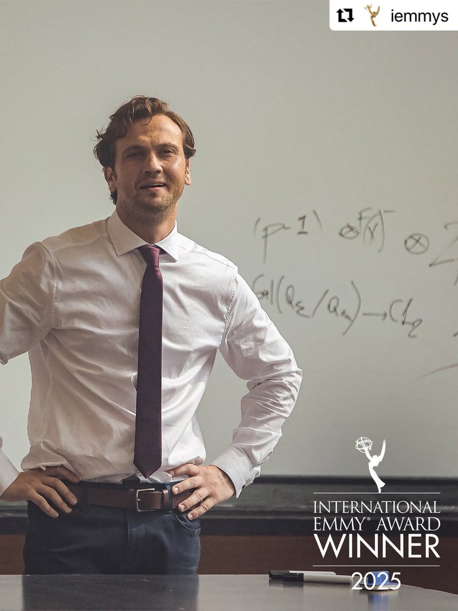 ayyapim's tweet image. Deha, International Emmy Awards’da Telenovela Ödülü’ne layık görüldü.🏆✨

Bizimle bu gururu paylaşan herkese sonsuz teşekkürler!♥️

#Deha #Ayyapim @dehatvdizisi @showtv @Aras_B_iynemli @Umut__Aral @ozlemgunhan #DamlaSerim