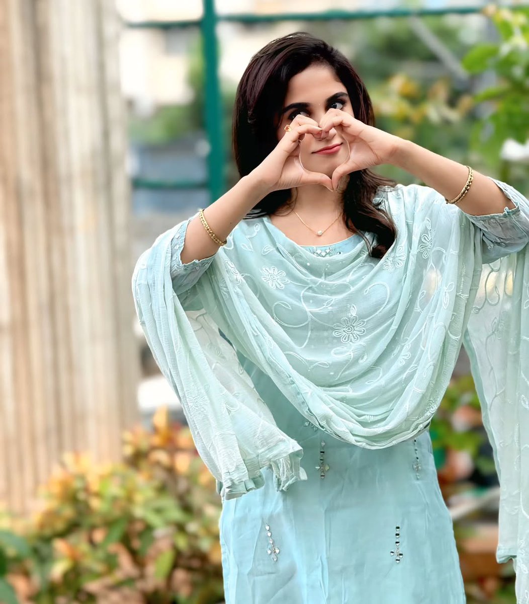 TheRachanaRai's tweet image. D forrr???? 

#TheDevil❤️