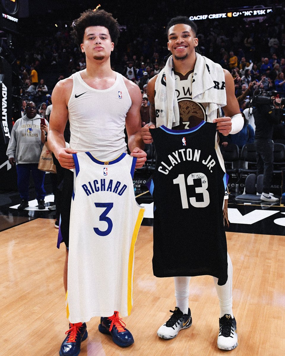 Former college teammates & national champions jersey swap after their matchup!
@w1clayton 🤝 @willrxch