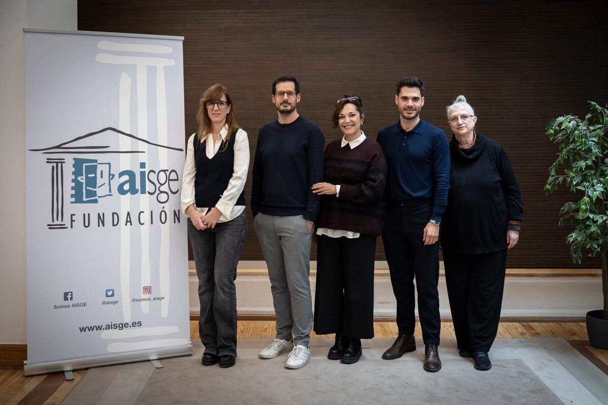 [🔴Importante/Urgente]

JOSÉ FIDEL LÓPEZ (eldiario.es) gana el XIX #PremioPacoRabal de periodismo cultural

Accésit: SARA ARGUIJO (<a href="/elcorreoweb/">El Correo de Andalucía</a>)

Joven promesa: MARTINA CARBONELL (<a href="/lamira/">LA MIRA</a>)

¡Enhorabuena y gracias!

Toda la información, aquí⬇️

aisge.es/jose-fidel-lop…