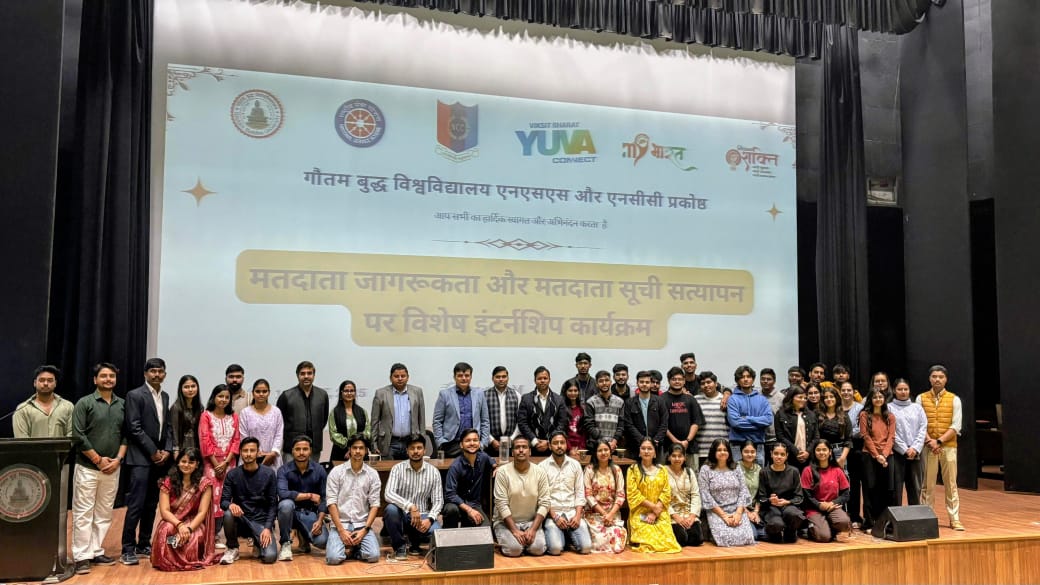 gbunss's tweet image. In alignment with the District Administration, Gautam Buddha Nagar, NSS &amp;amp; NCC volunteers of GBU participated in a special training program for the Special Summary Revision of Electoral Roll – 2026.

#GBUNSS #NCCGBU #YouthForDemocracy #ElectoralAwareness #VoterRevision2026