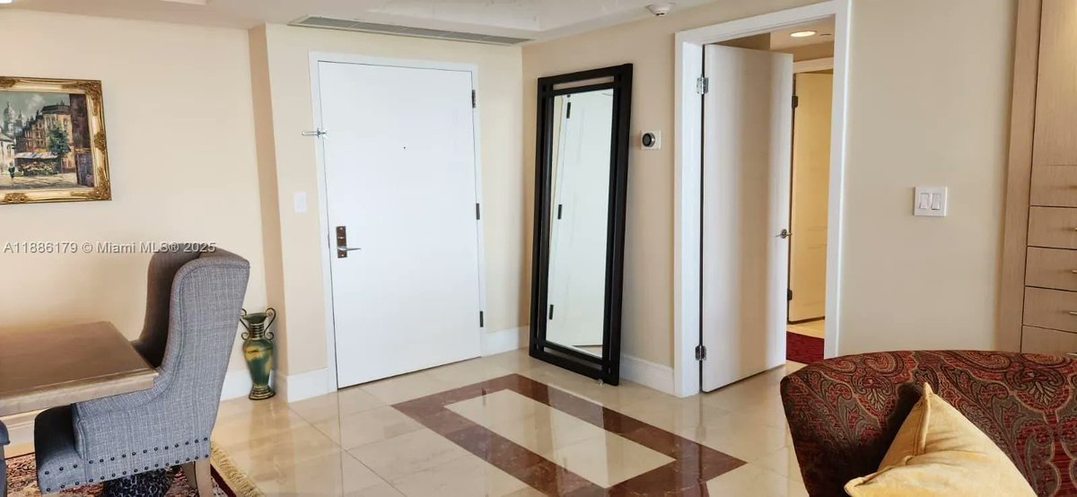 FabSoFlRealtor's tweet photo. 2000 Island Blvd Unit 2605, Aventura, FL, 33160
2 bed | 2 bath 1750 Sq. Ft.
Active | 7000
https://t.co/vxlveQJCim
Amazing views from this high floor 2 bed 2 bath condo. Available for a 6 month seasonal rental. Fully furnished and ready for occupancy. Renovated kitchen and... https://t.co/8CTTdGY2Ha
