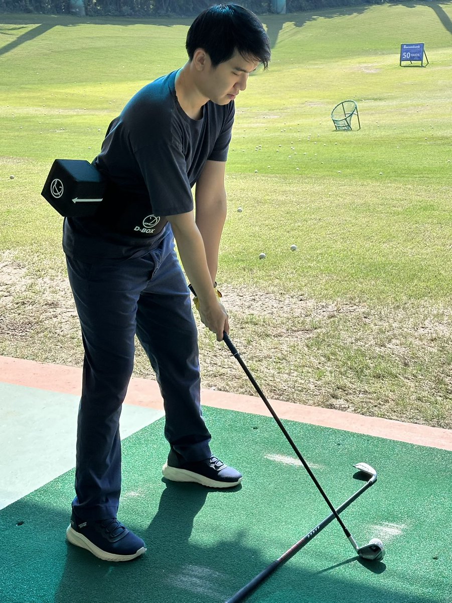 jefflequere's tweet image. Jeff PGA France &amp;amp; Founder of Green Swing Academy. Lesson of the day, working on posture, one of the important key. #golf #instagram #followforfollowback #tips #longbiengolfcours #vietnamgolf #golflady