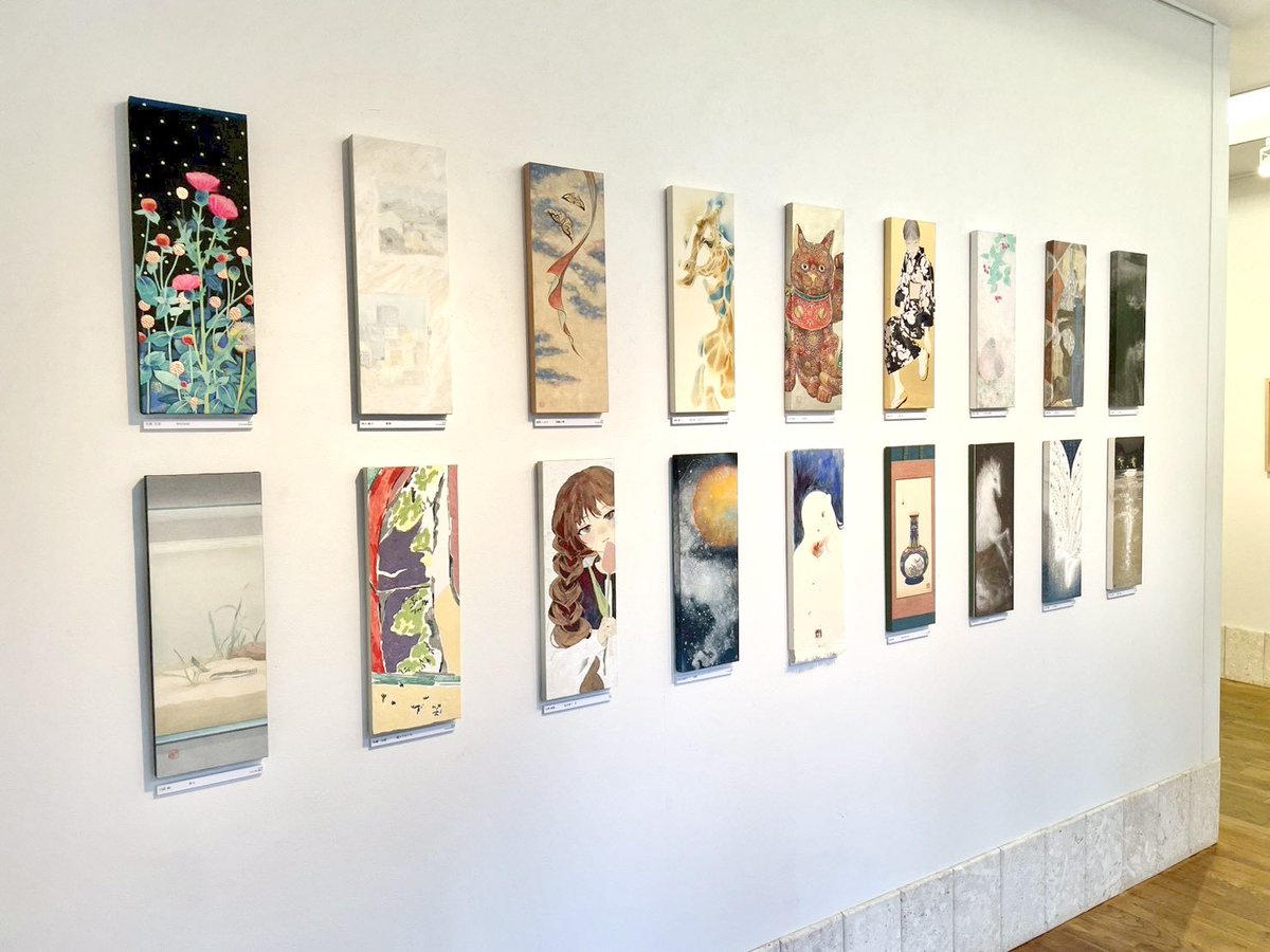 【展覧会のお知らせ】

本日より毎年恒例「櫂-kai-」展が開催されました❗️

服部は、今年描いた作品全7点を飾って頂きました。
ぜひともご高覧下さいませ◎

『 第13回 櫂-kai- 』
　11月25日(火) 〜30日 (日)
 　11:30〜18:30 (最終日17:00まで)
　ギャラリー Create洛