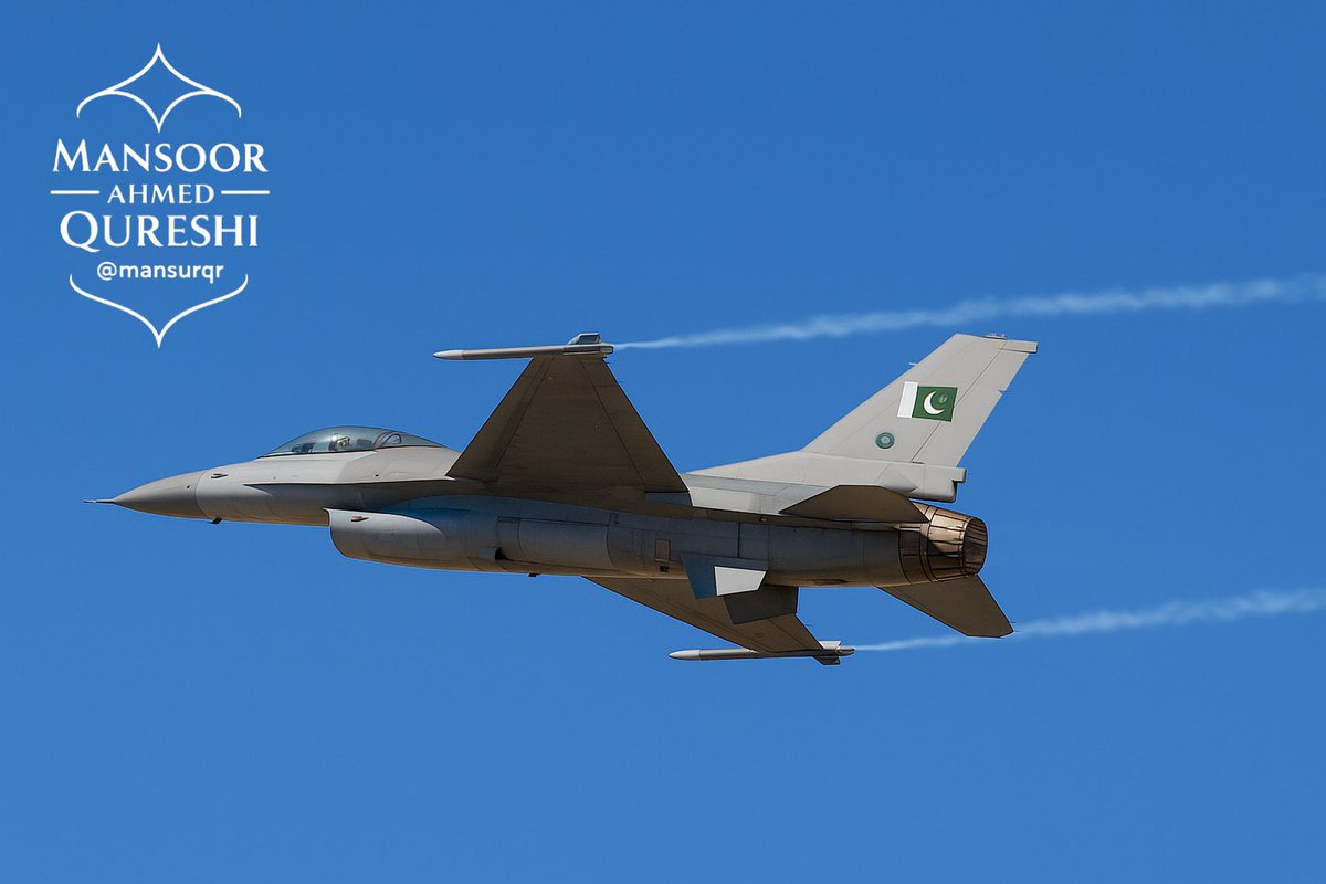 MansurQr's tweet image. #BREAKING Pakistan launched airstrikes and raids in Afghanistan’s Kunar and Paktika provinces.