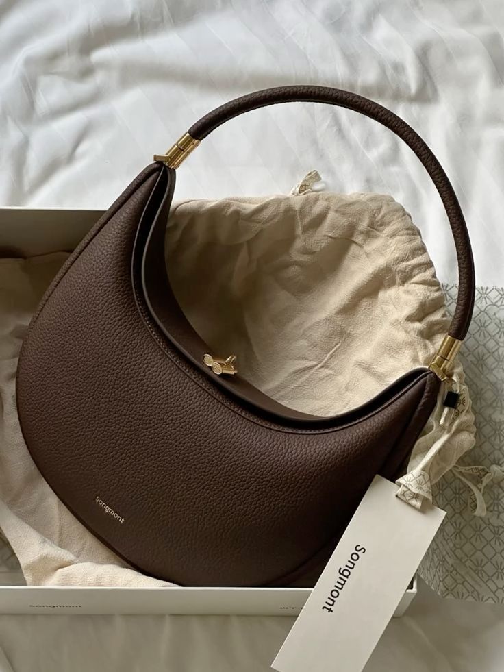 mornu_grace's tweet image. ☕ ☕ 
🏷️60,000
🏷️41,000