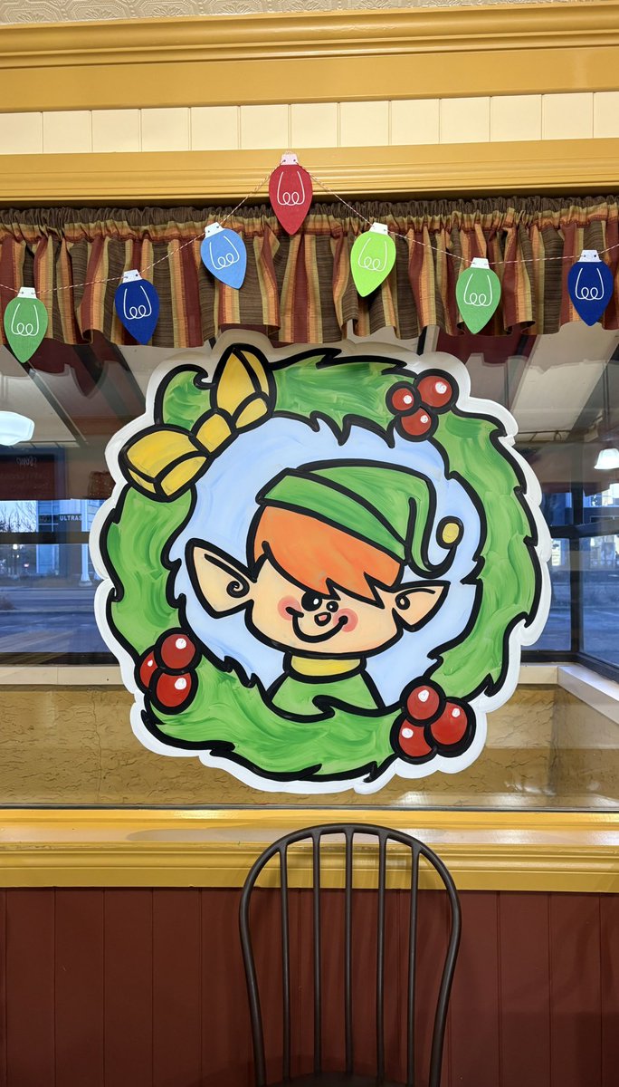 My latest Christmas window painting at Hap’s! I think I’ve been painting their windows for Christmas for over 20 years. A nice tradition! #yeg #art #WindowPainting #Santa #Snowman #reindeer #patlama #GingerbreadMan